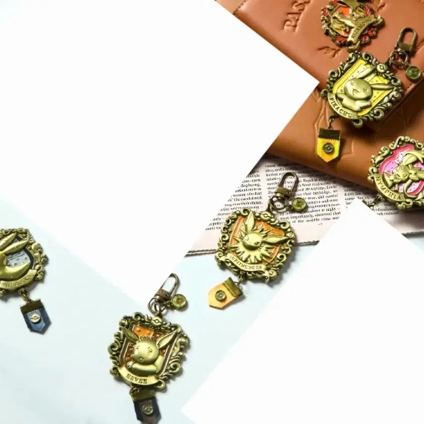 [BUNJANG] Pokemon Store Metal Keychain Eevee Evolutions Pikachu (Sealed) / 포켓몬 스토어 메탈 키링 이브이 이브이즈 피카츄 (미개봉)