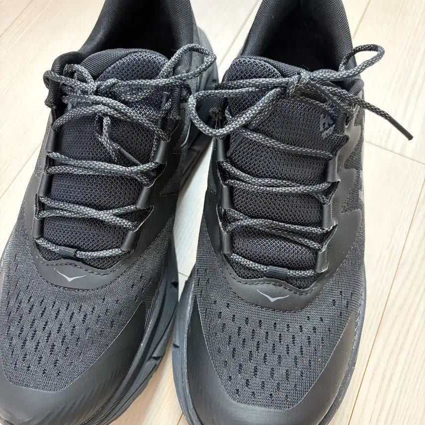 [BUNJANG] Hoka Skyline Float X Running Shoes (UK 9) / 호카 스카이라인 플로트x 275