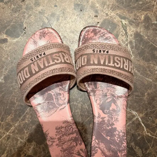 [BUNJANG] Dior Limited Edition Pink Slides / 디올 한정판 슬리퍼 핑크