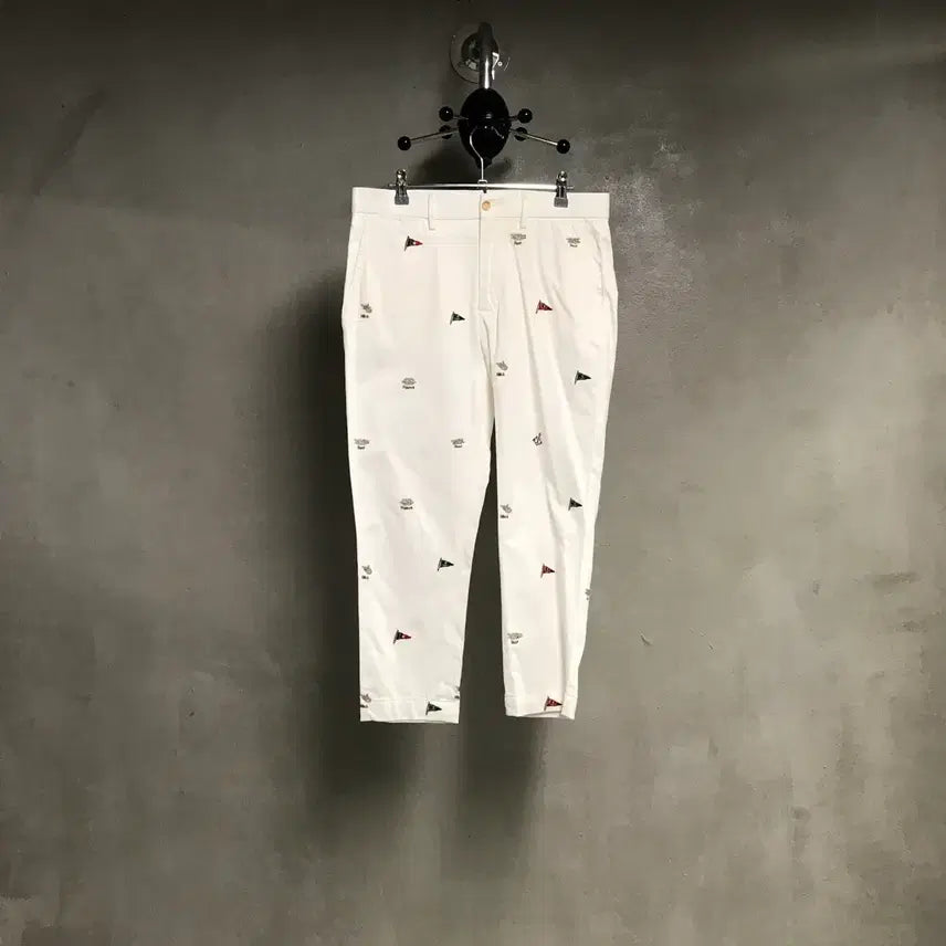 [BUNJANG] Polo Ralph Lauren Multi-Embroidered Chino Pants White (Size 6W) / 폴로 랄프로렌 멀티 자수 치노 팬츠 화이트 6(W)