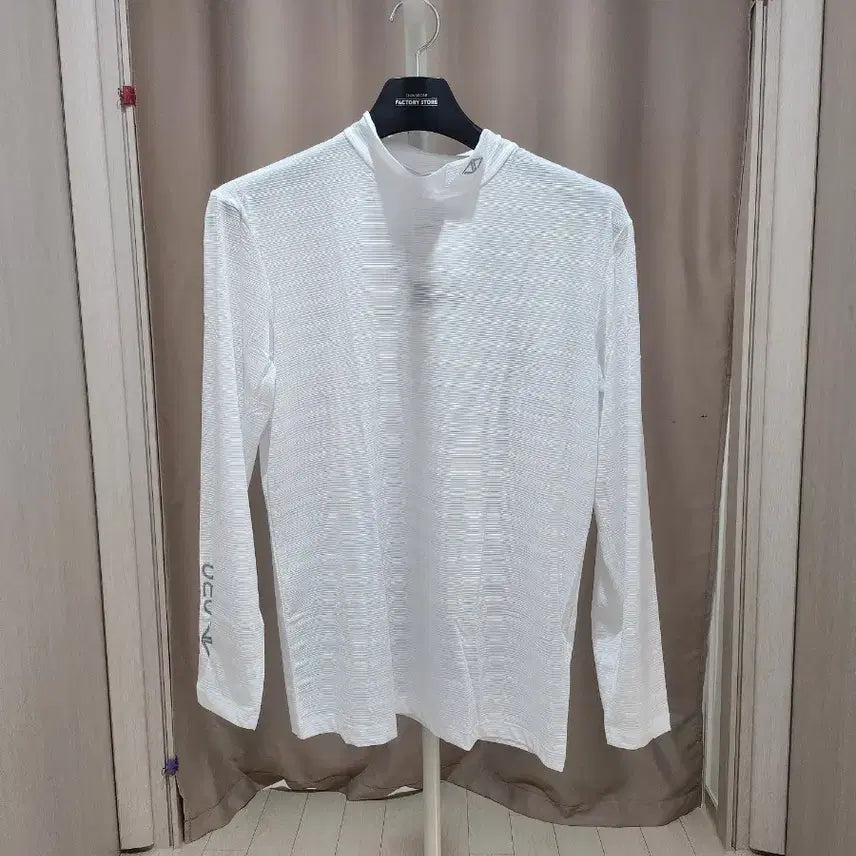 [BUNJANG] Golf Wear Turtleneck Long Sleeve Shirt / 골프웨어 터틀넥 긴팔.화이트/블랙/네이비