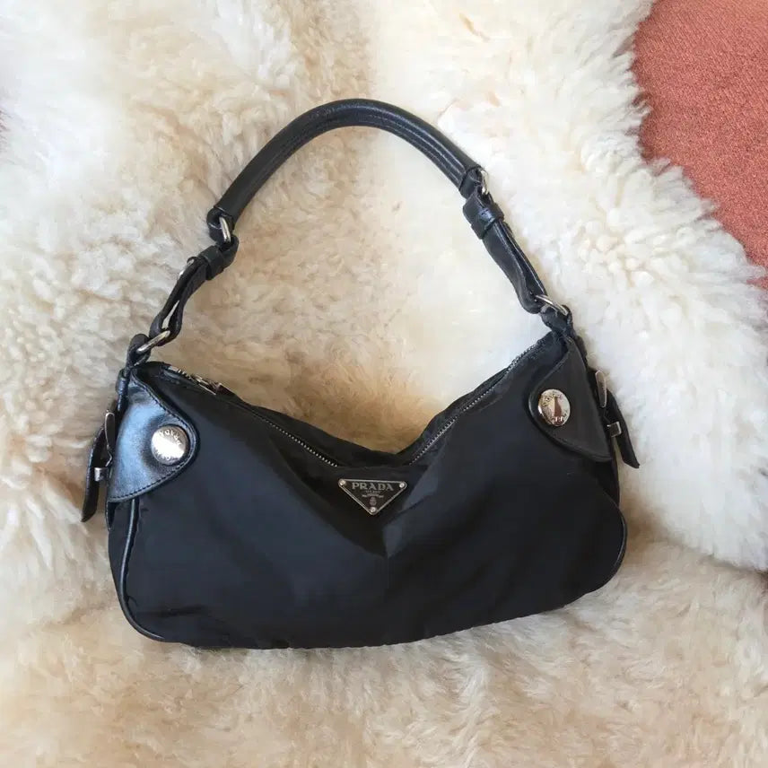 [BUNJANG] Prada Vintage Re-Nylon Hobo Shoulder Bag / 프라다 빈티지 리나일론 호보 숄더백