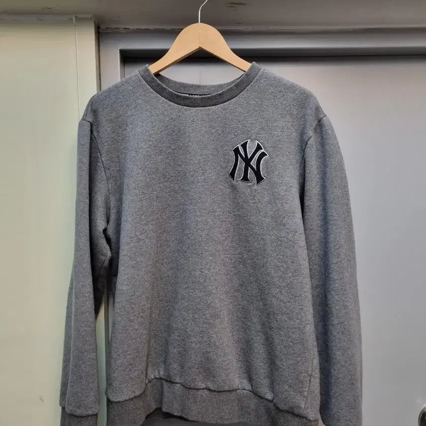 [BUNJANG] MLB Fleece Sweatshirt Size 105 / MLB 기모 맨투맨 105
