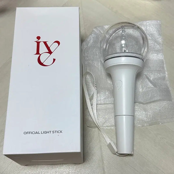 [BUNJANG] IVE Official Lightstick 'IVE Bong' Version 1 / 아이브 응원봉 아이해봉 양도