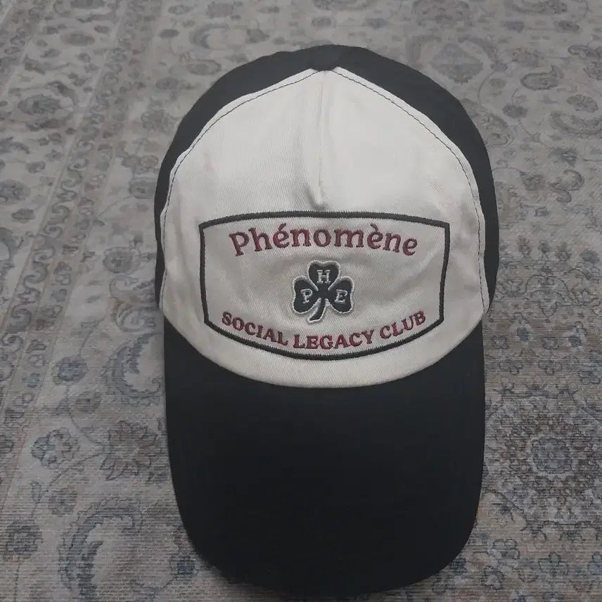 [BUNJANG] Fenomene Embroidered Patch Two-Tone 5-Panel Ball Cap / 페노메네 자수패치 투톤 5패널 볼캡