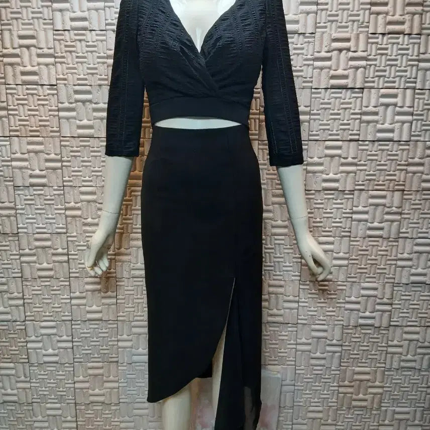 [BUNJANG] Black Asymmetrical Slit Midi Dress / [44] 블랙 노출 언발란스 트임 미디롱 섹시 원피스