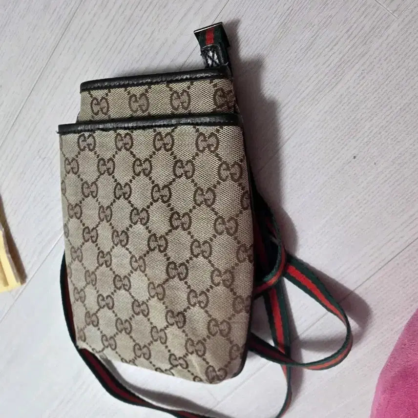 [BUNJANG] Gucci Canvas GG Pattern Crossbody Bag / 구찌 캔버스 GG 패턴 크로스백