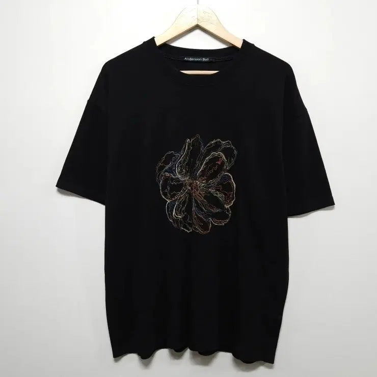 [BUNJANG] Andersson Bell Summer Fleur Embroidery Loose Fit T-Shirt Black / 105 ANDERSSON BELL 앤더슨벨 반팔티 썸머 플레르 엠보더리 루즈핏 블랙