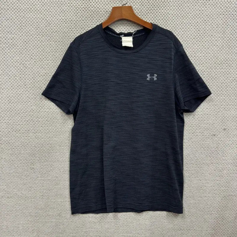 [BUNJANG] Under Armour T-Shirt 100 / 언더아머 반팔티 100 H02226