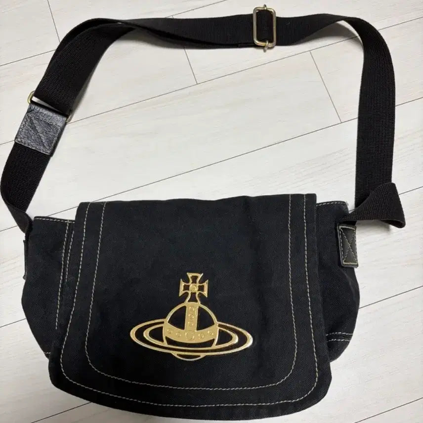 [BUNJANG] Vivienne Westwood ORB Shoulder Bag Black Canvas / 비비안웨스트우드 오알비 숄더백 블랙
