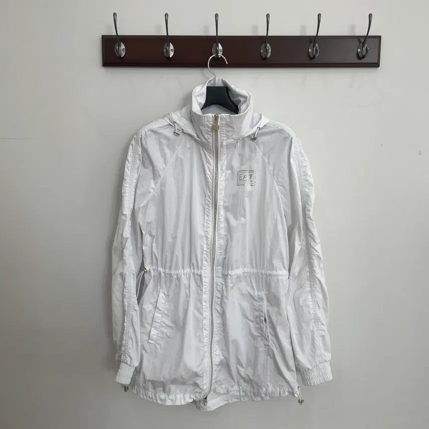 [BUNJANG] Emporio Armani EA7 QR Certified Windbreaker Jacket / 엠프리오 아르마니 EA7 신형 QR 인증 바람막이