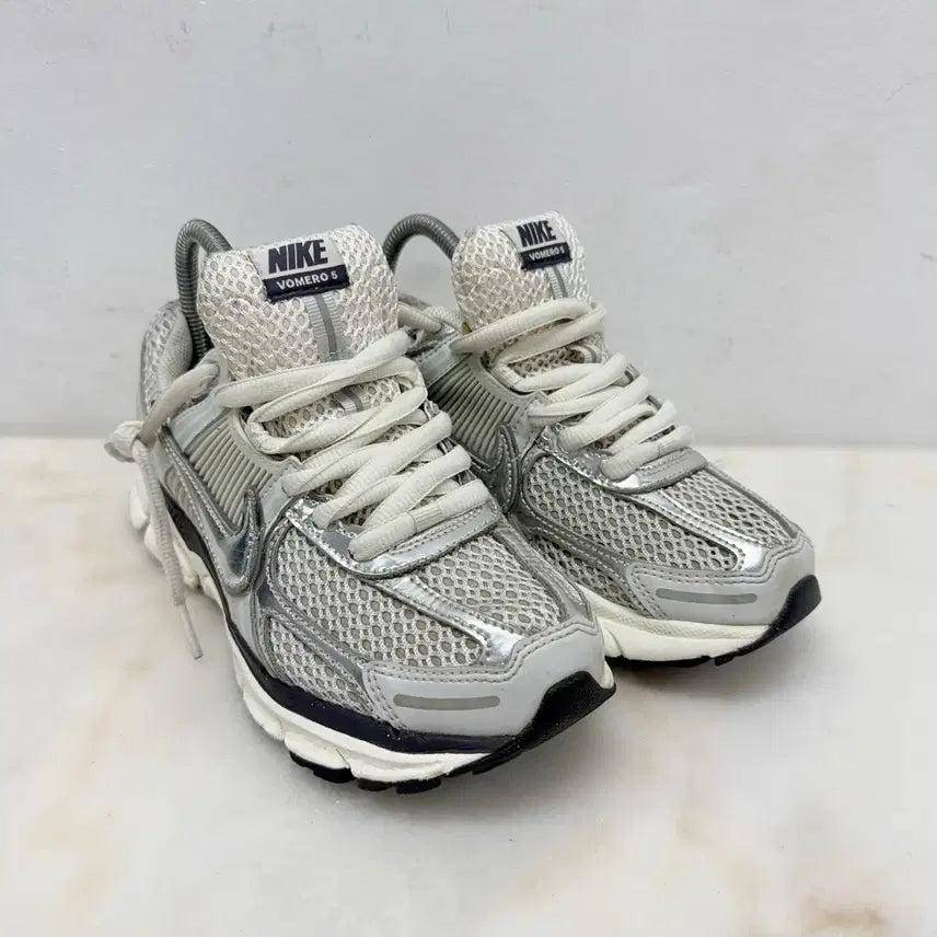 [BUNJANG] Nike Vomero 5 Photon Dust Metallic Sneakers / (245)나이키 운동화 보메로5 포톤더스트 메탈릭