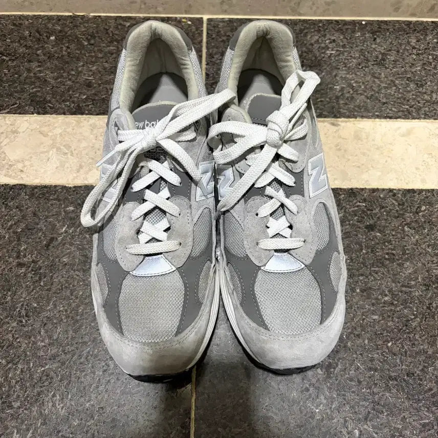 [BUNJANG] New Balance 992 Grey Sneakers / 뉴발란스 992 그레이 운동화