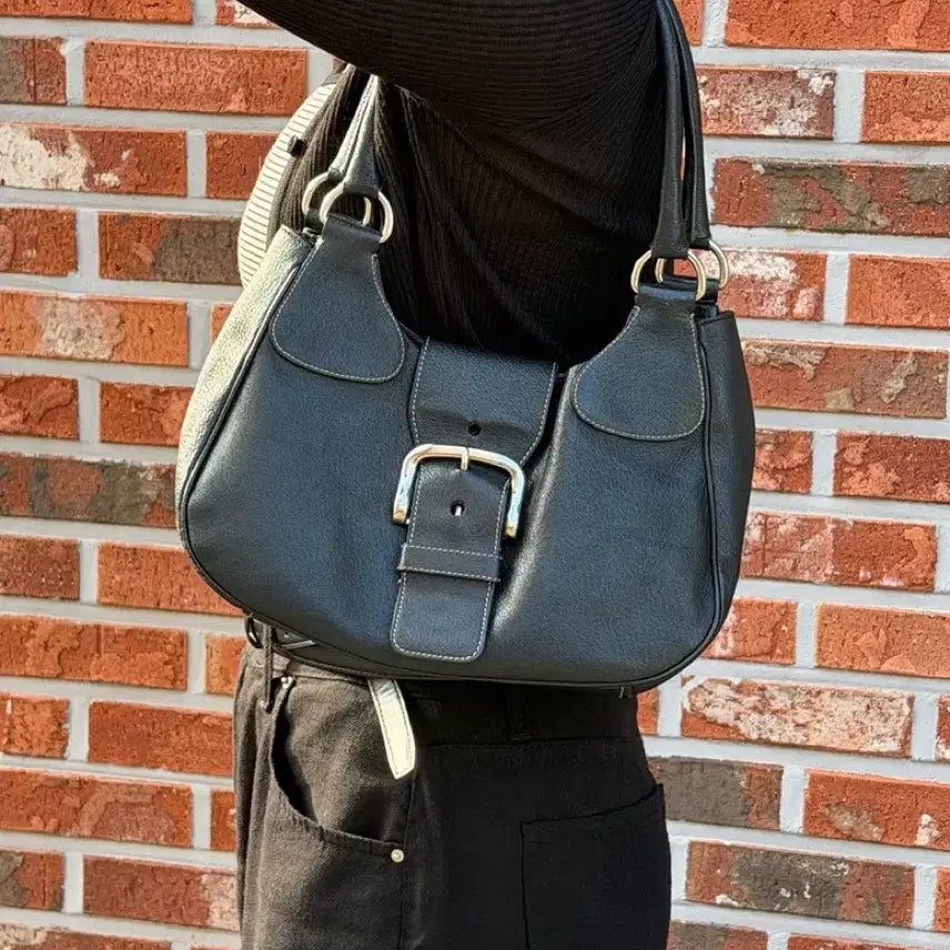[BUNJANG] Prada Leather Buckle Hobo Bag / 프라다 레더 버클 호보백
