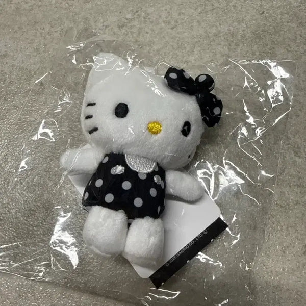 [BUNJANG] MPERCENT Lorizfarm Hello Kitty Doll Black Limited Edition / 미퍼센트 로리즈팜 헬로키티 인형 블랙 한정