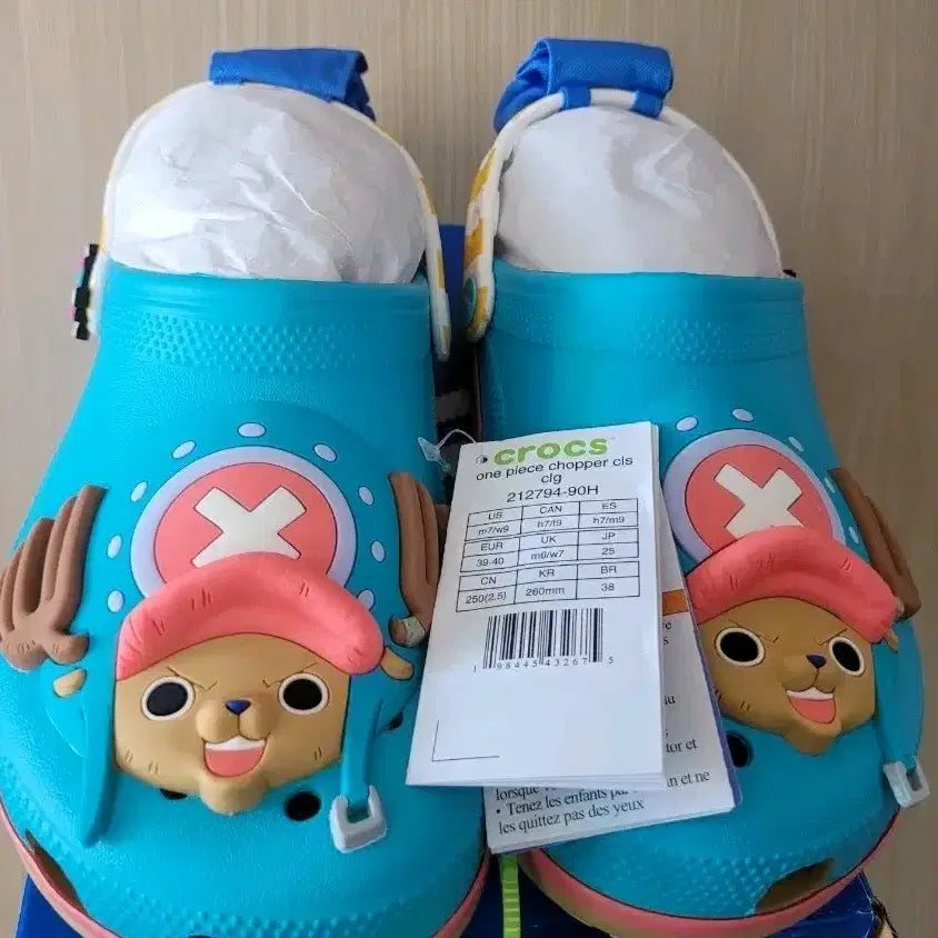 [BUNJANG] Crocs x One Piece Chopper Classic Clogs (Size 260 / M7W9) - Sealed / [미개봉/정품] 크록스 X 원피스 쵸파 클래식 클로그 260 (M7W9)