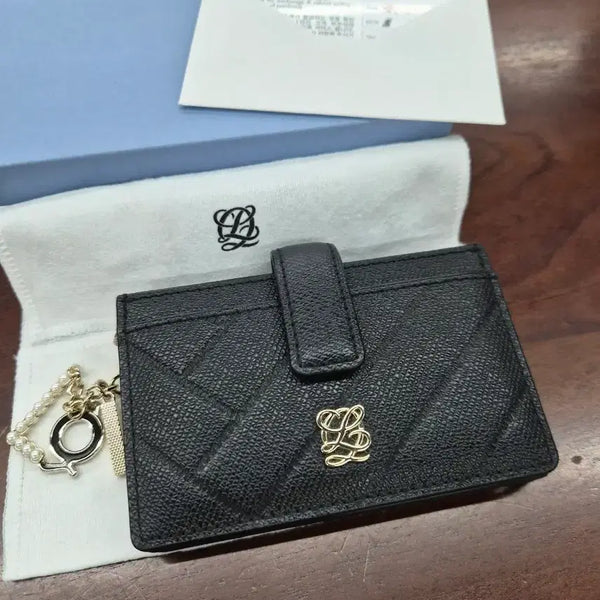 [BUNJANG] Louis Quatorze Quilted Logo Card Holder - Black / 루이까또즈 카드지갑 (공홈 백화점 판매중)