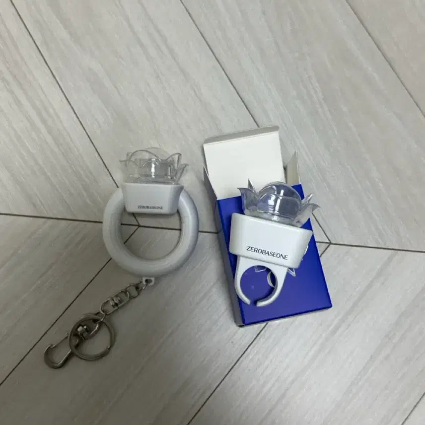 [BUNJANG] ZEROBASEONE Fan-Made Lightstick Keychain & Ring Bundle Set / 제로베이스원