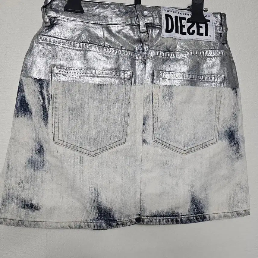 [BUNJANG] Diesel Metallic Coated Breech Denim Mini Skirt / 디젤 메탈릭 코팅 브리치 데님 미니스커트 25사이즈