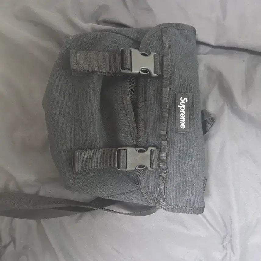 [BUNJANG] Supreme Mini Messenger Bag Black / 슈프림 미니 메신저 백 블랙