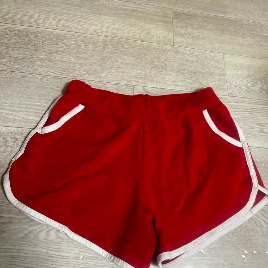[BUNJANG] Red Dolphin Shorts / 뻘간색 돌핀팬츠