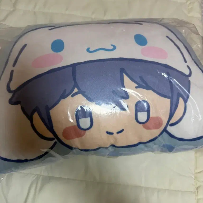 [BUNJANG] PLAVE Yejun Cushion (Sanrio) / 플레이브 예준 쿠션(산리오)