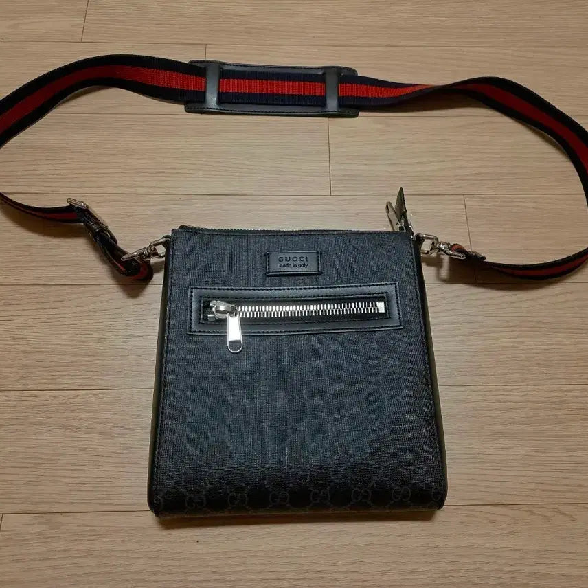 [BUNJANG] Gucci GG Supreme Small Messenger Bag / 구찌 GG 수프림 스몰 메신저백