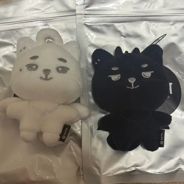 [BUNJANG] DAY6 Young K Denimals Keychain Bundle Set / 데이식스 영케이 시크릿 키링 데니멀즈 데멀 케 양도