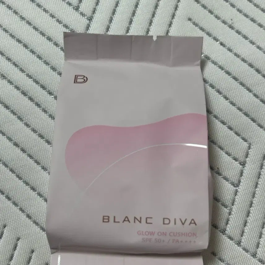 [BUNJANG] Blandiva Glow On Cushion Porcelain 19 / 블랑디바 글로우 온 쿠션 19호 포슬린