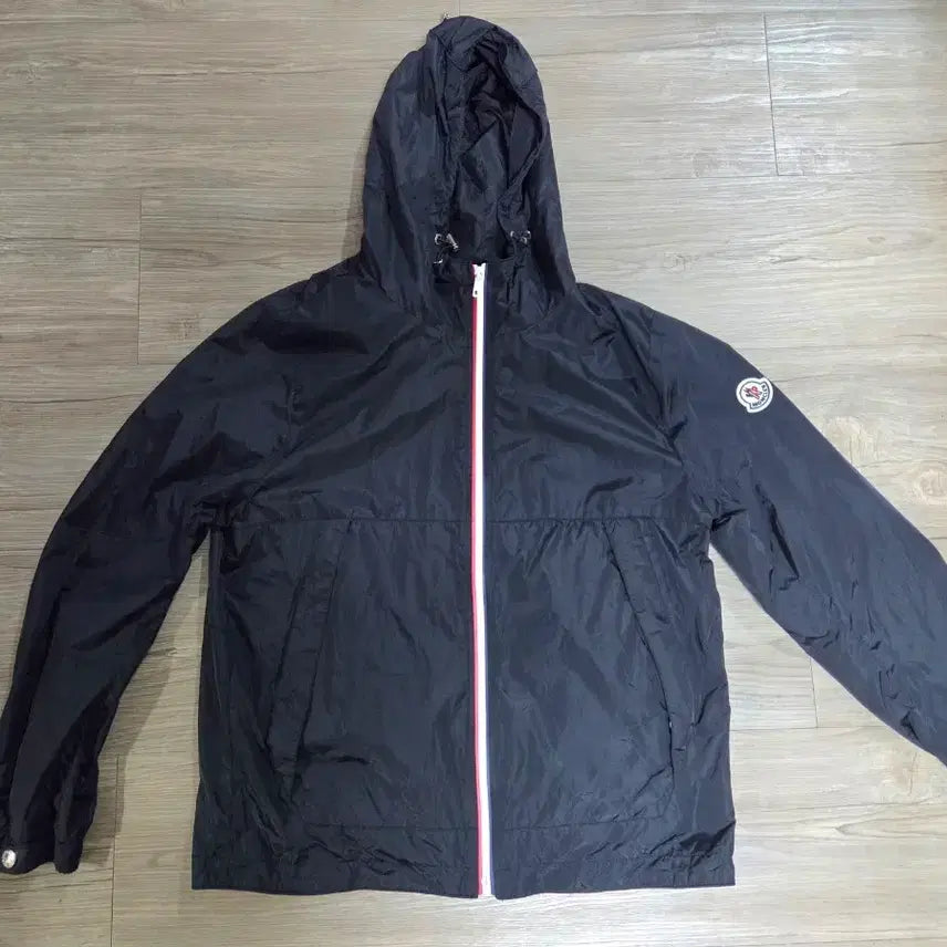 [BUNJANG] Moncler Hooded Windbreaker Jacket / 몽클레어 바람막이 후드 자켓