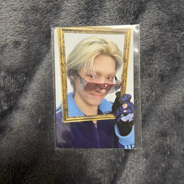 [BUNJANG] Ateez Mingi Aniteez Pop-up Photocard / 에이티즈 민기 애니티즈 팝업 온라인 5만원 포카