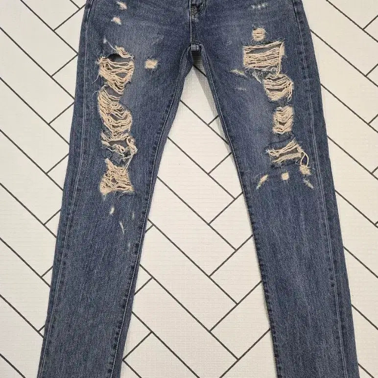 [BUNJANG] Saint Laurent Distressed Men's Jeans Size 31 / [정품] 생로랑 디스트로이드 남성 청바지.  싸이즈 31