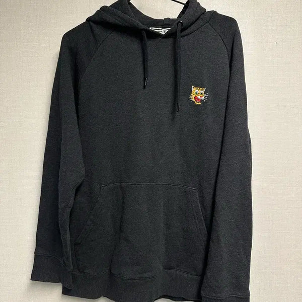 [BUNJANG] Onitsuka Tiger Dark Grey Hooded Sweatshirt with Tiger Embroidery / 오니츠카타이거 후드티