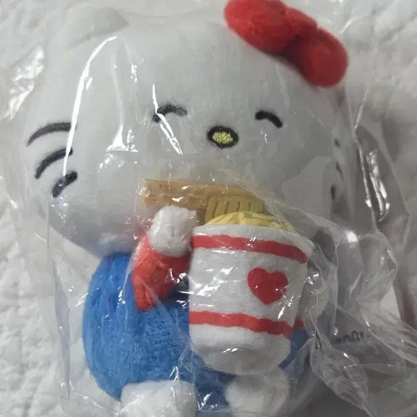 [BUNJANG] Nagano x Sanrio Hello Kitty Cup Noodle Mascot / 나가노 농담곰 산리오 헬로키티 컵라면 마스코트