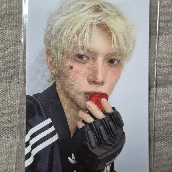 [BUNJANG] ATEEZ Yeosang Aniteez POB Photocard / 에이티즈 여상 애니티즈 특전 포카