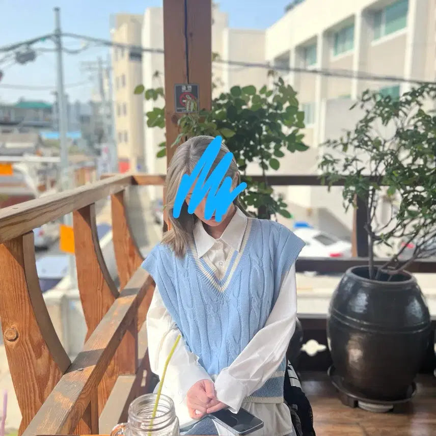 [BUNJANG] Cable Knit V-Neck Vest (Sky Blue) / 브이넥 니트 조끼 베스트 케이블 소라 하늘색 V넥