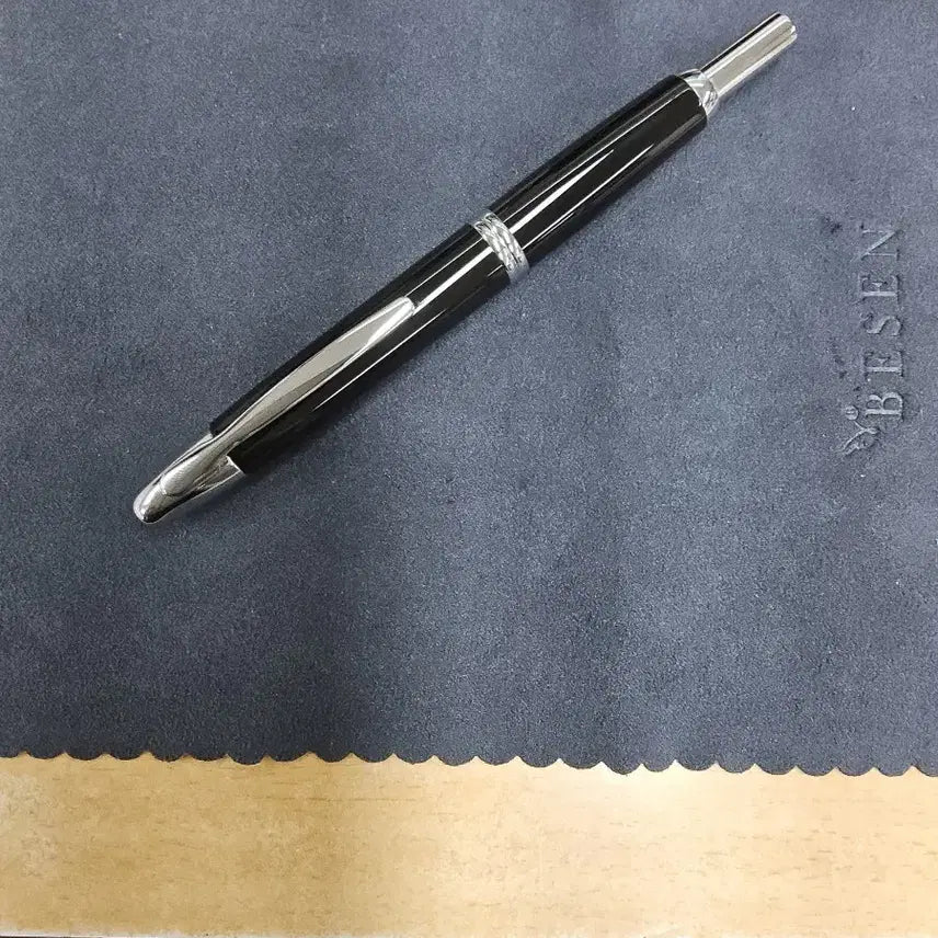 [BUNJANG] Pilot Capless 9th Gen Fountain Pen 14K M Nib / 파이롯트 캡리스 9세대 14k M 닙 만년필