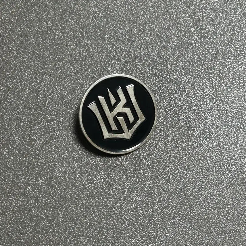 [BUNJANG] KT Wiz Circle Metal Badge / 수원 KT WIZ 케이티위즈 서클 메탈 뱃지 (로고 핀뱃지)