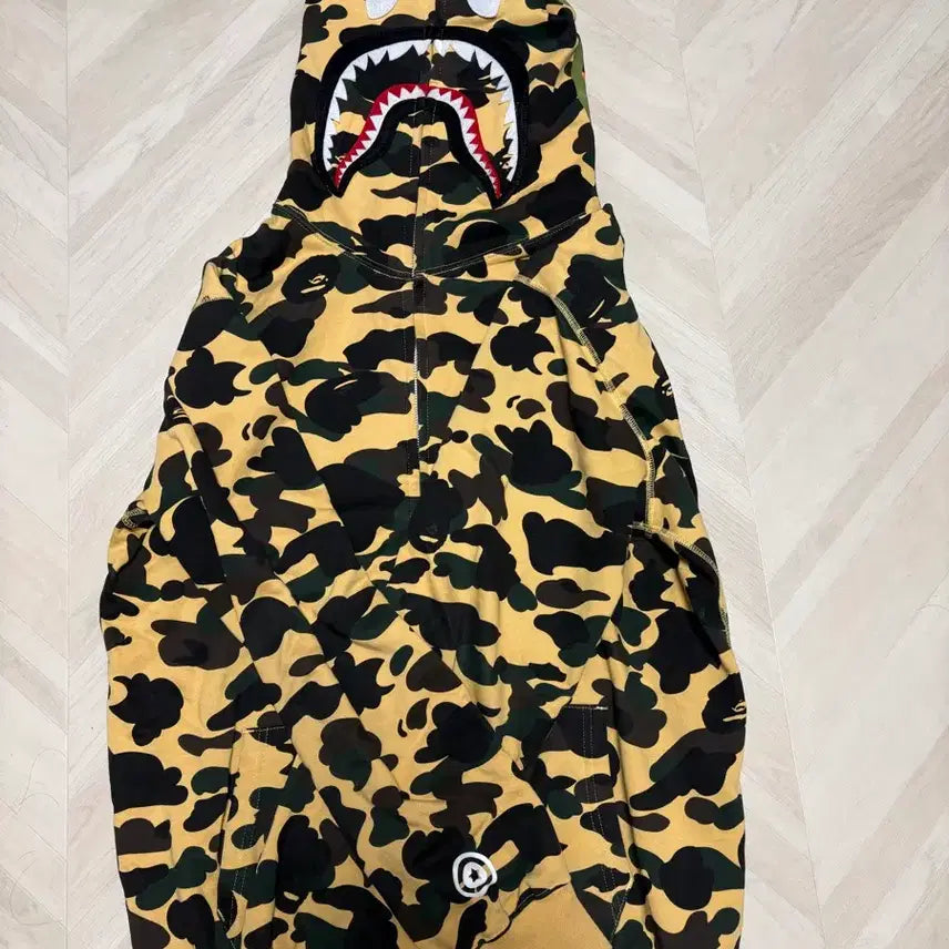 [BUNJANG] BAPE Yellow Camo Full Zip Hoodie / 베이프 황계 후드집업