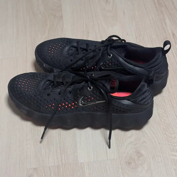 [BUNJANG] Nike Mind 002 Hyper Crimson Black / [285] 나이키 마인드002 블랙 하이퍼크림슨