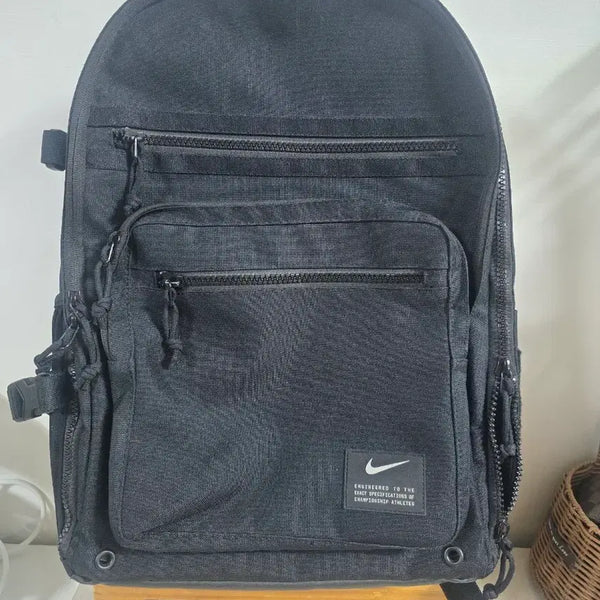 [BUNJANG] Nike Utility Power Training Backpack Black / 나이키 유틸리티 파워트레이닝 백팩 블랙