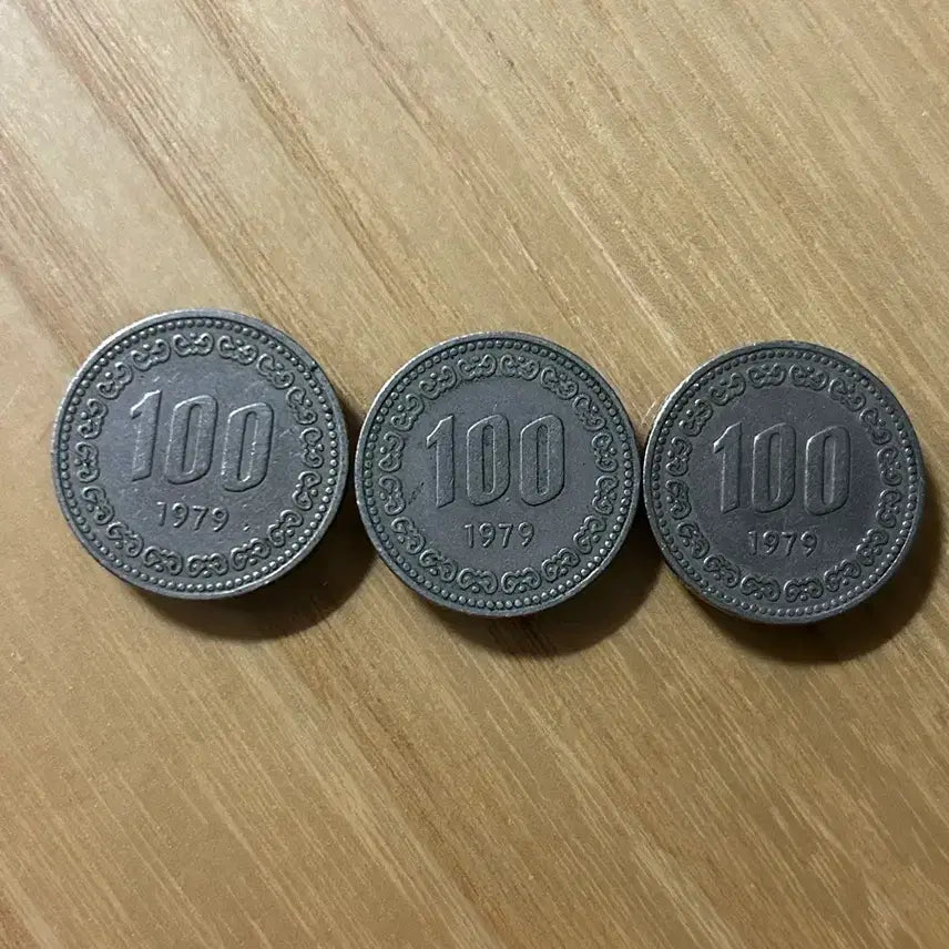 [BUNJANG] 1979 100 Won Coin Bundle (3 Coins) / 1979년 100원 동전 3개