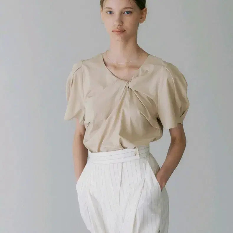 [BUNJANG] Ourcosmos 836 Neck Twisted Puff Blouse - Sand Beige / 아워코모스 836 puff blouse