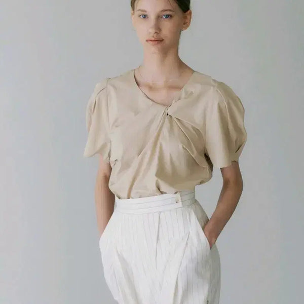 [BUNJANG] Ourcosmos 836 Neck Twisted Puff Blouse - Sand Beige / 아워코모스 836 puff blouse