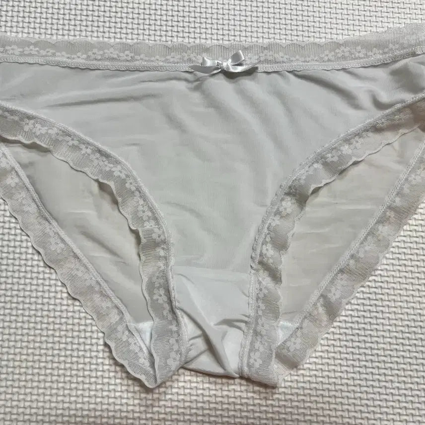 [BUNJANG] Women's White Lace Briefs / (중고) 순수 화이트 삼각팬티