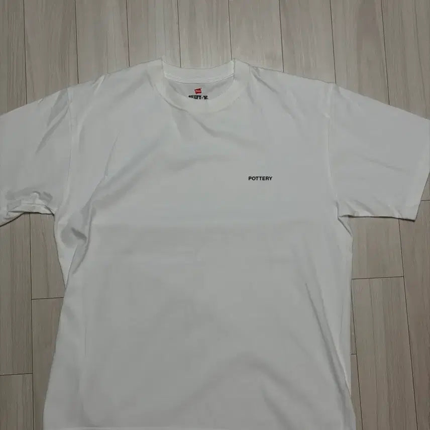 [BUNJANG] XL Porterie Logo Haines Short Sleeve T-shirt White Collaboration / [XL] 포터리 로고 헤인즈 반팔 화이트 콜라보