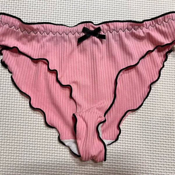 [BUNJANG] Strawberry Milk Frilled Briefs / (중고) 딸기우유 프릴 삼각팬티