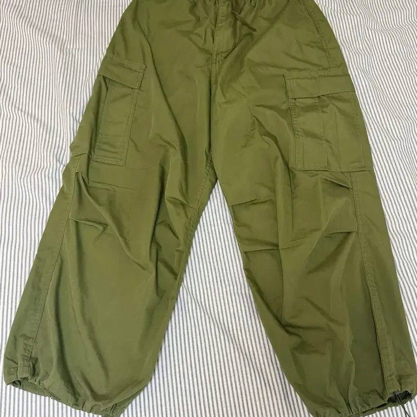 [BUNJANG] GU Wide Cargo Pants Olive Khaki M / gu 와이드카고팬츠 올리브 카키 M