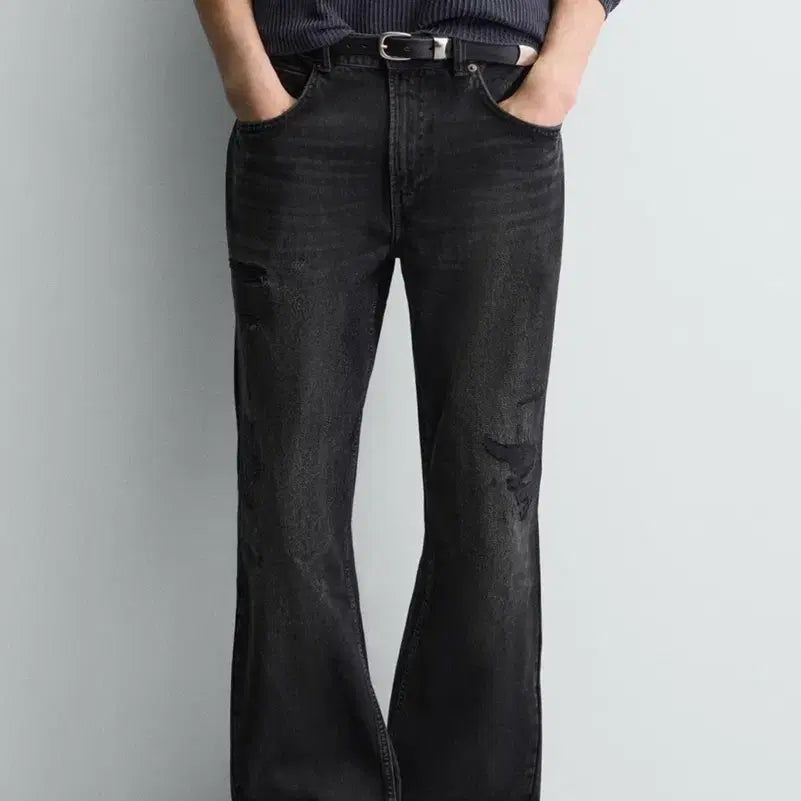 [BUNJANG] Zara Flare Fit Distressed Dark Grey Jeans / [32 / EU42] 자라 플레어 핏 디스트로이드 먹색