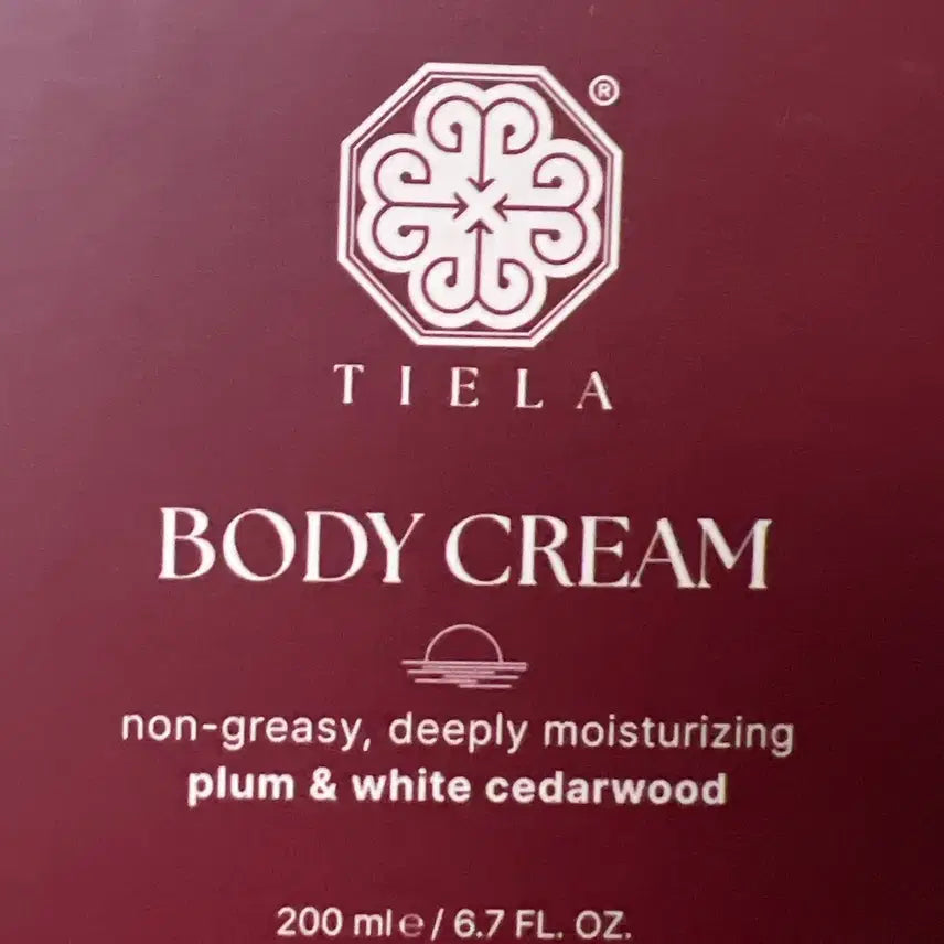 [BUNJANG] Tielle Perfume Nourishing Body Cream (2 x 200ml) - Plum & White Cedarwood Scent / 티엘라 퍼퓸 너리싱 바디크림 200ml 총 2개